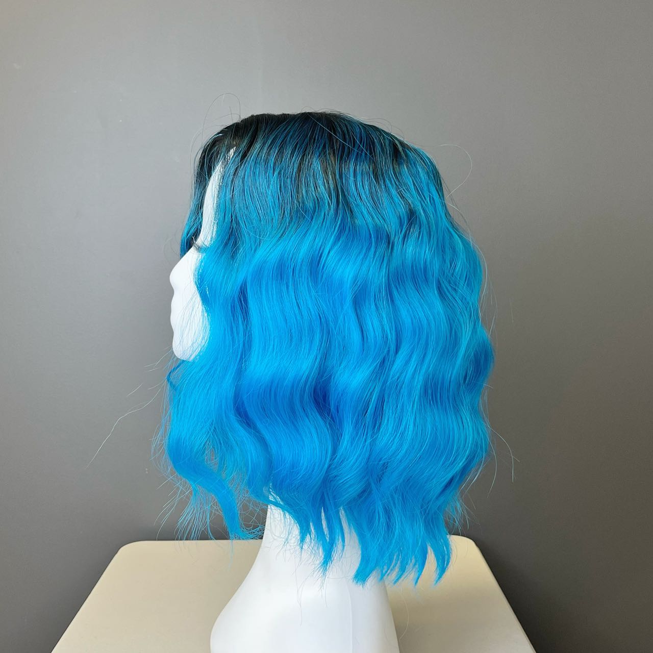 Synthetic Wig - Wavy Black to Blue Gradient, Shoulder-Length - cngwigs