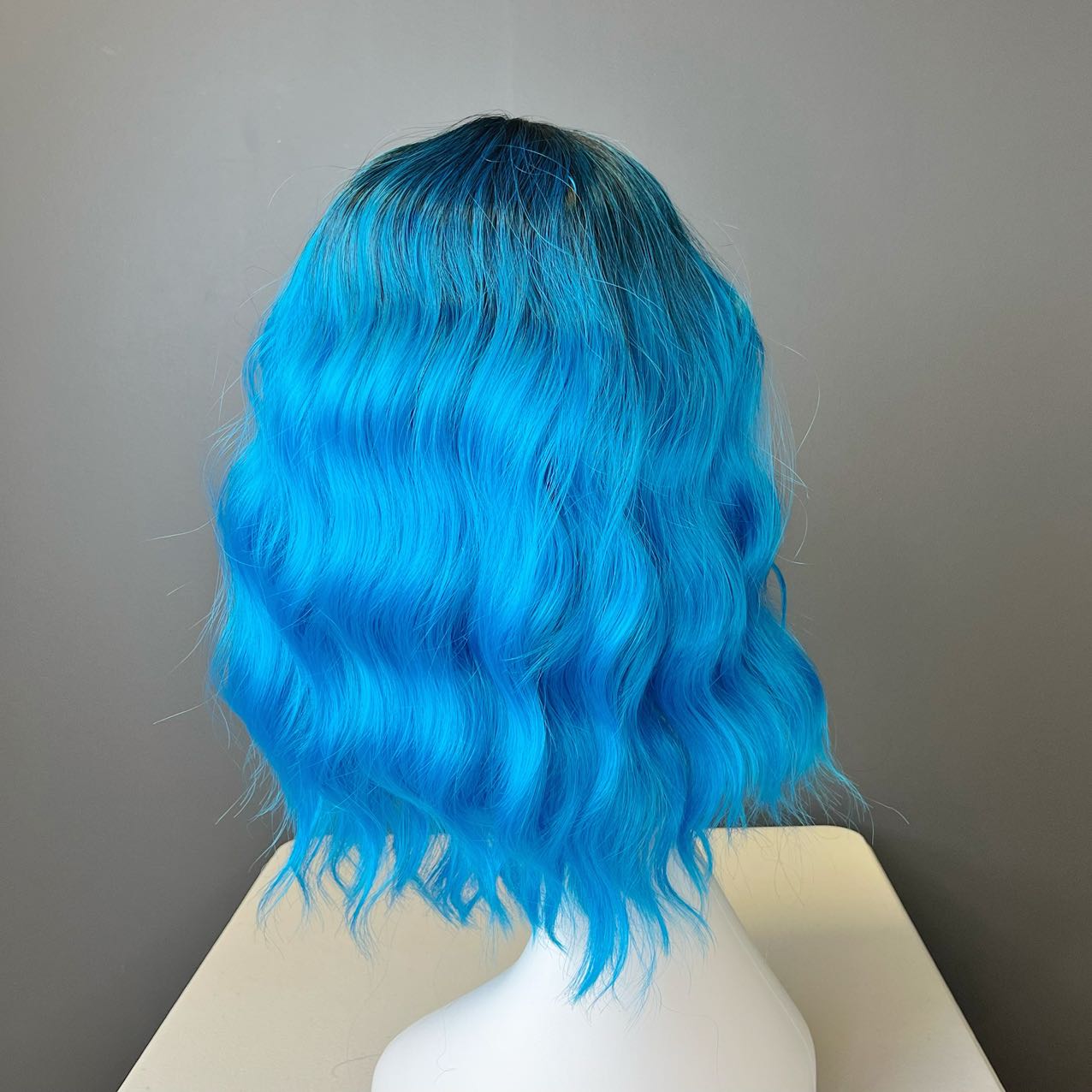 Synthetic Wig - Wavy Black to Blue Gradient, Shoulder-Length - cngwigs