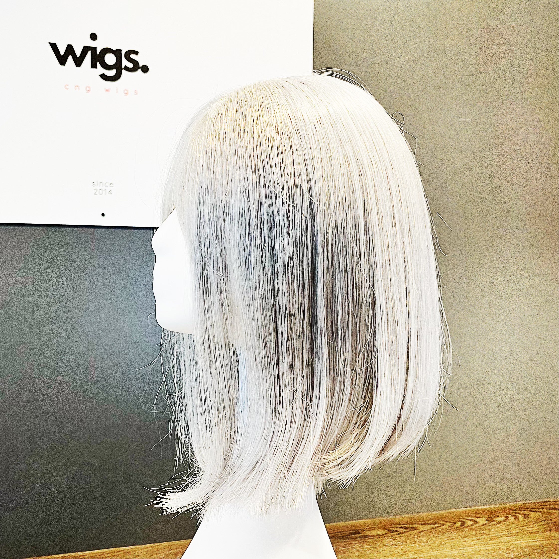Colored Human Hair Wig – Natural Straight Bob Silver Grey, Shoulder-Length - cngwigs